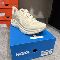 Hoka Clifton 10 