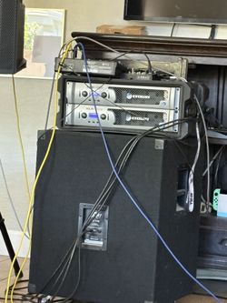 Crown XLS 1500 Amplifier 