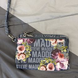 Steve Madden Wristlet 