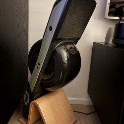 Onewheel GT with Stand, Charger, Carbon Fiber Wheel Cover