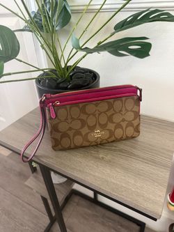 Pretty item