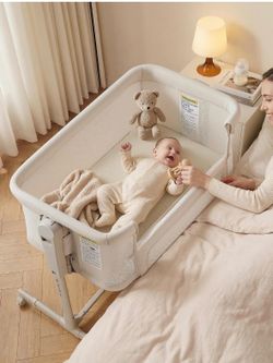 Unopened Box ONTHEWEI Baby Bassinet Bedside Sleeper 3-in-1, Easy Night Feeding with One-Side Fold & Rolling Wheels, Breathable Mesh, 6-Height Adjustab