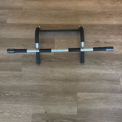 Door Pull Up Bar