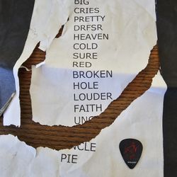 Official Warrant Robert Mason Guitar Pick & Set List from Tour