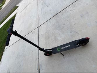 Electric Scooter – Like New Condition, Barely Used