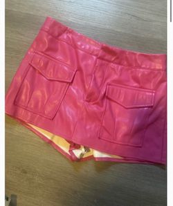 Forever 21 skort size medium faux leather Barbie pink