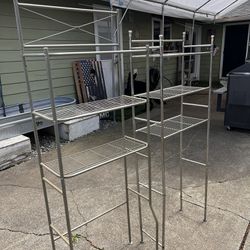 2 Wire shelves