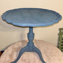 Repainted Wood Pie Crust Table