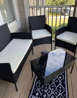 Juego de patio, jardín, exterior o terraza. Sofa, 2 chairs y una mesita de centro. Preguntar por precio. New