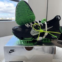 Air Zoom Tempo Next Off White Size 9.5