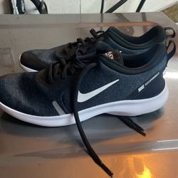 Nike Flex Experience 8 