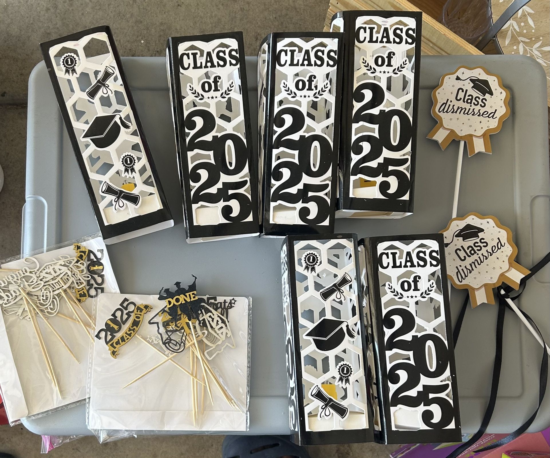 2025 Grad Center Pieces