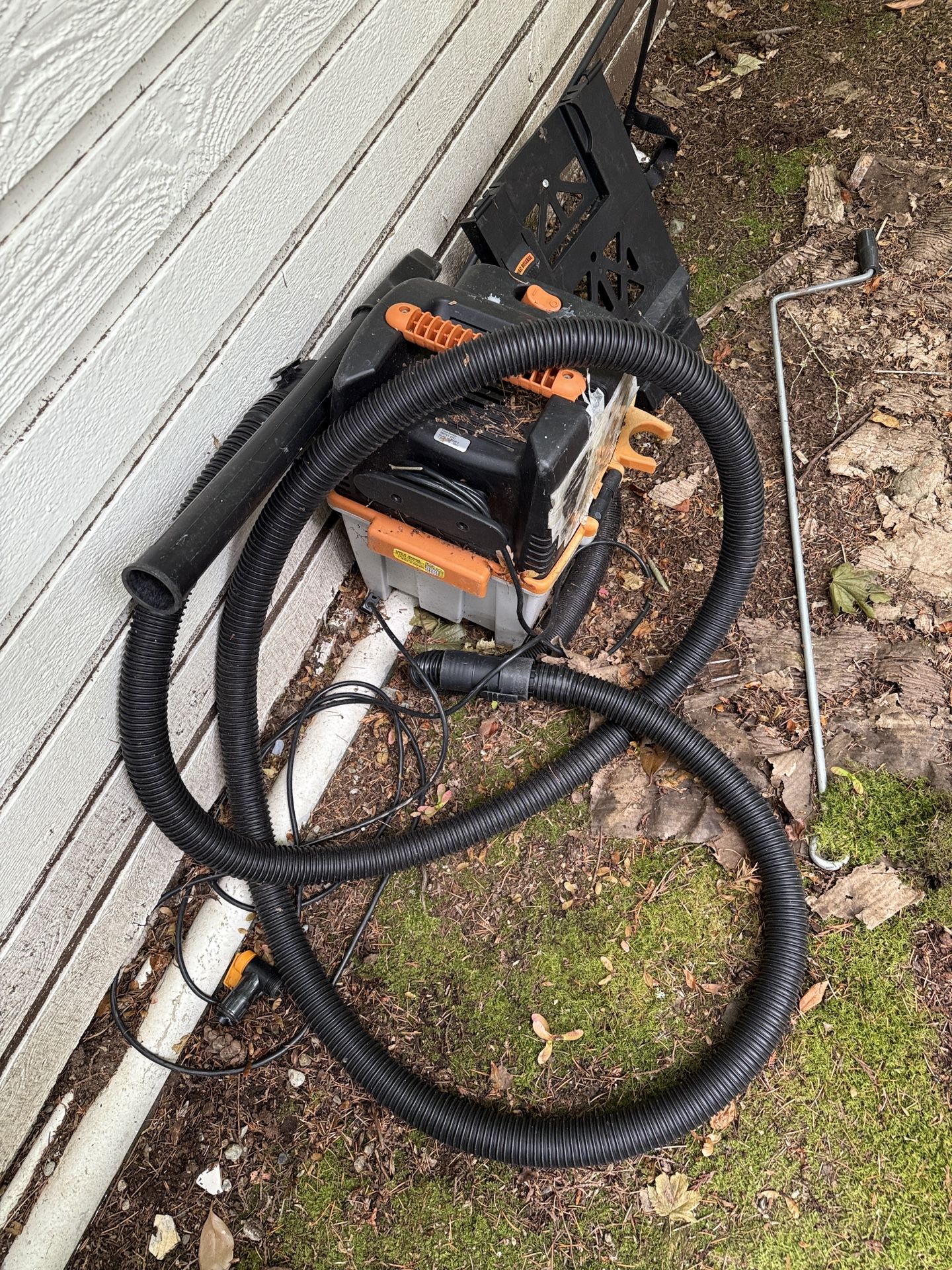 RIDGID Stor-N-Go Wall-Mount Shop Vacuum with Hose & Accessories