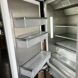 Thermador Built In 30” Wide Panel Ready Refrigerator 