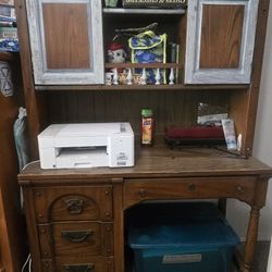 Hutch 6feet Tall. $120 Farmersville Offers Taken