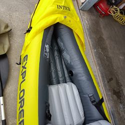 Intex Explorer K2 Kayak 2 Person Inflatable vessel with Aluminum Oars

Condition is used a few times
A few light stains or marks from use

Manufacture