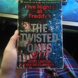 Five Nights At Freddy's The Twisted Ones