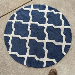 Round rug