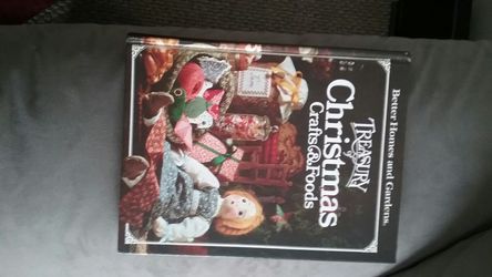 Better Homes and Gardens Christmas Craft Book