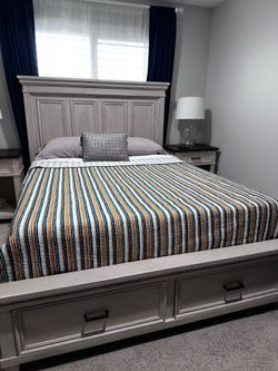Bedroom Set/ No mattress
