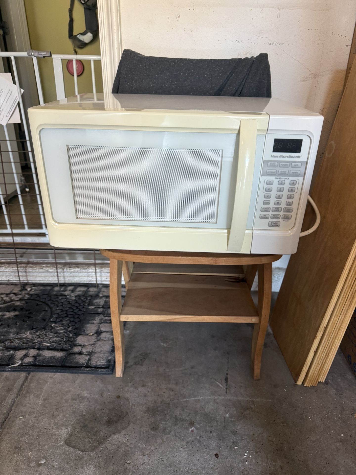 Hamilton Beach Microwave
