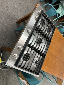 Jenn-air JGC3536GS 36 Inch Natural Gas Cooktop with 5 Sealed Burners