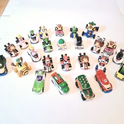 Hot Wheels Nintendo Super Mario Diecast Toy Car / Vehicle Toy Lot Of 25