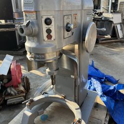 Hobart H600T Complete With Bowl And OEM BOWL GAURD