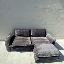 Like New Cloud Couch w/ Ottoman - WE DELIVER 🚚✅