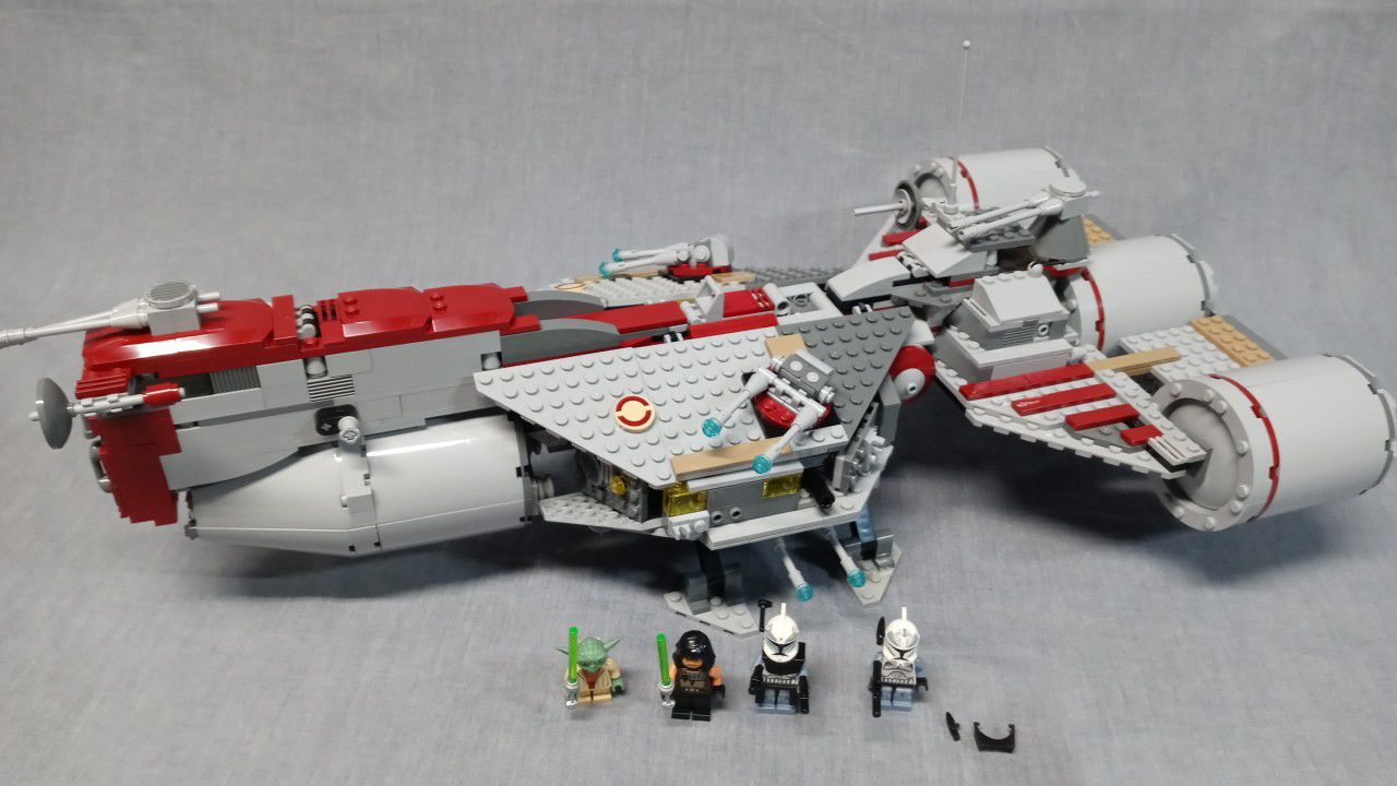 LEGO 7964 Star Wars Frigate With Minifigures Clone Commander Wolffe Wolfpack trooper for Sale in Anaheim, CA OfferUp