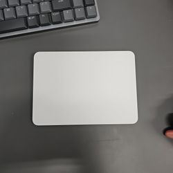 Apple Magic Trackpad – Model A3120 (White)