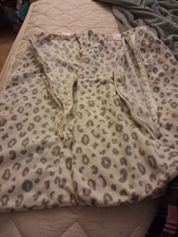 Womens medium button down shirt