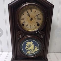 Antique 1800’s Daniel Pratt 30HR Chiming Mantle Clock Works .