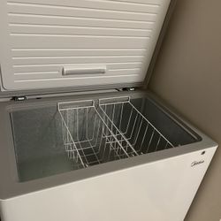 Chest Freezer -7 cu ft - Midea From Costco -1 Year Old