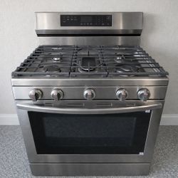 Samsung Gas Range - Like New