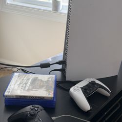 Ps5 Disk With Games  And 2 Controllers Included