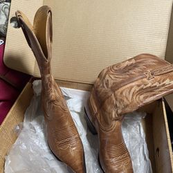 Charlie horses original women's boots size 9B light brown color