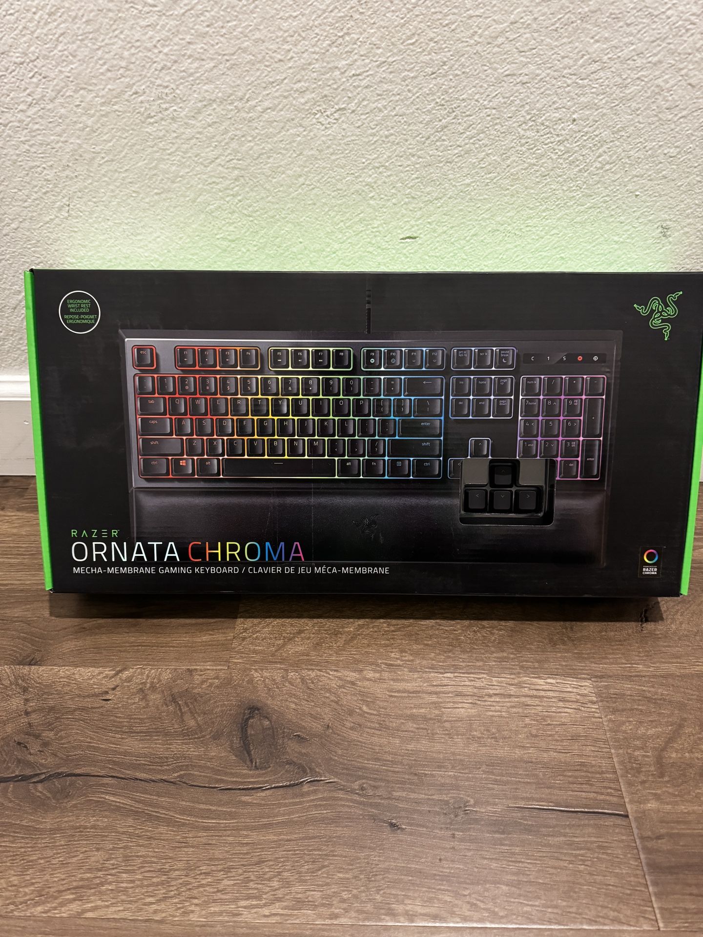 NEW IN BOX Razer Ornata Chroma (RZ0302040200R3U1) Wired Gaming Keyboard