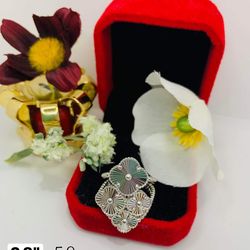 18k Real Pure White Gold Ring Size 8" 5.9g