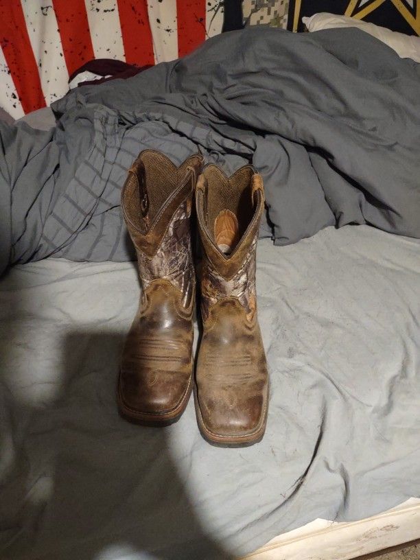 Work Boots Brown And Camo Size 7.5 Mens Ariat