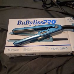 BaByliss PRO Nano Titanium Mini Flat Iron