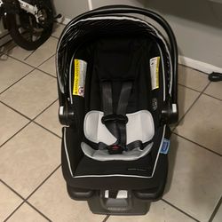 Graco snugride 35 lite LX Car seat