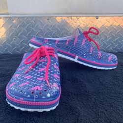 Flamingo slip on slippers size 8 for women