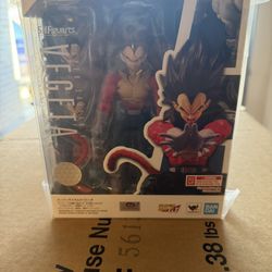 Super Saiyan 4 Vegeta Sh Figuarts 
