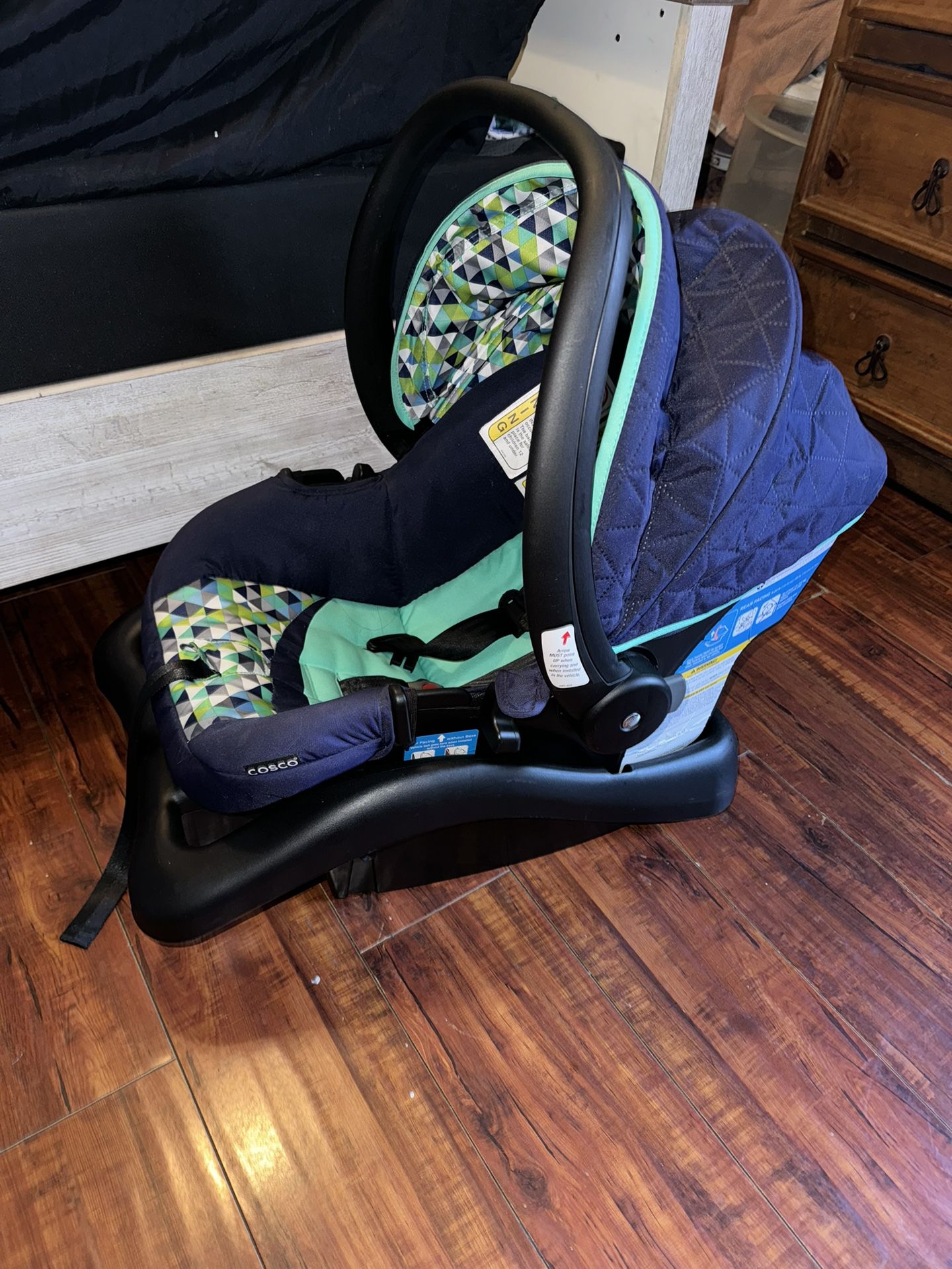 Cosco Infant Car Seat 