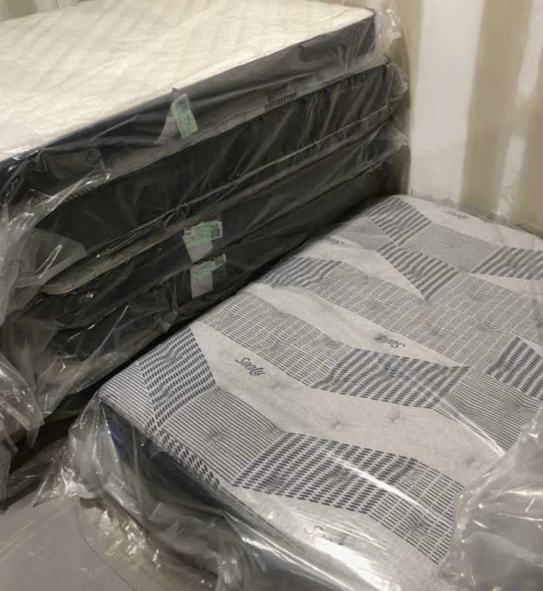 MATTRESS CLOSEOUT! Queen & King