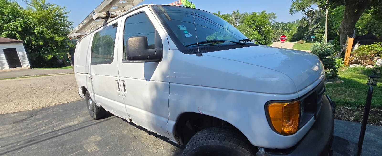 2004 Ford E-250