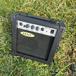 Zeny 10 Watt guitar amplifier 