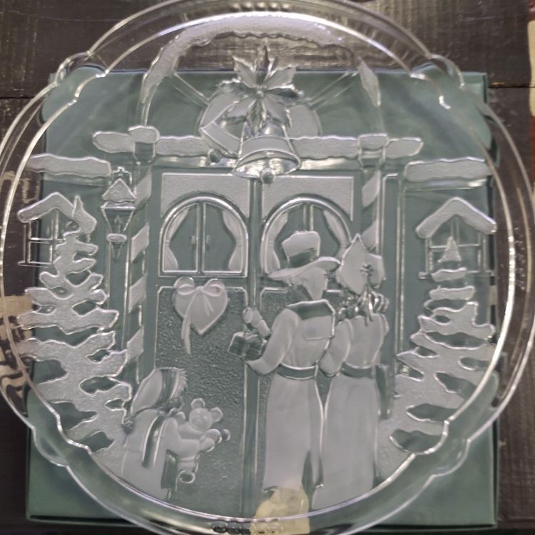 Christmas Carolers Glass Platter Tray 14" Crystal In Box