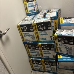 PLEASE READ DESCRIPTION! CROSS STREETS 29TH AVE N METRO PKWY ! $30 Each Box Or Best Offer